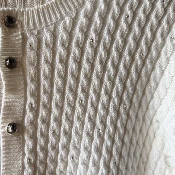 Elegant White Button-Up Cardigan Sweater - Picture 5 of 13